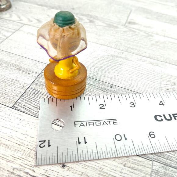 Vtg Veiled Lady Pencil Sharpener Yellow Dress Decor Decorative Wood Figurine 60s - Picture 8 of 9